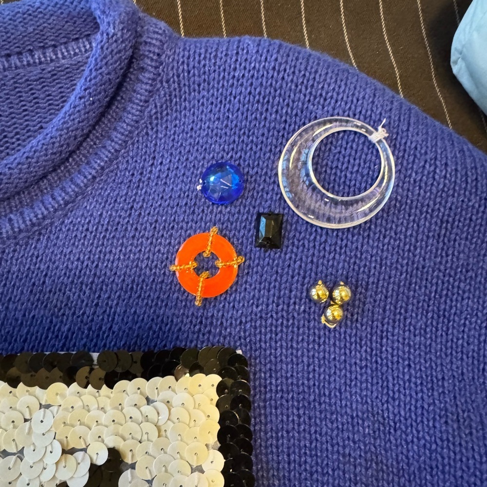 Colorful Graphic Sequin Sweater - Picture 6 of 9